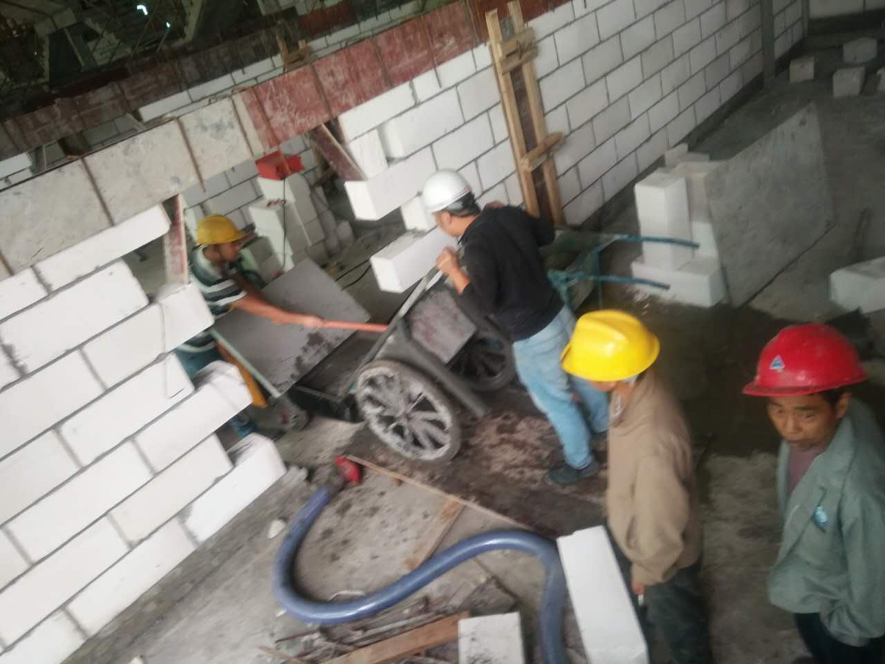 滁州二次構(gòu)造柱輸送泵廠家施工現(xiàn)場