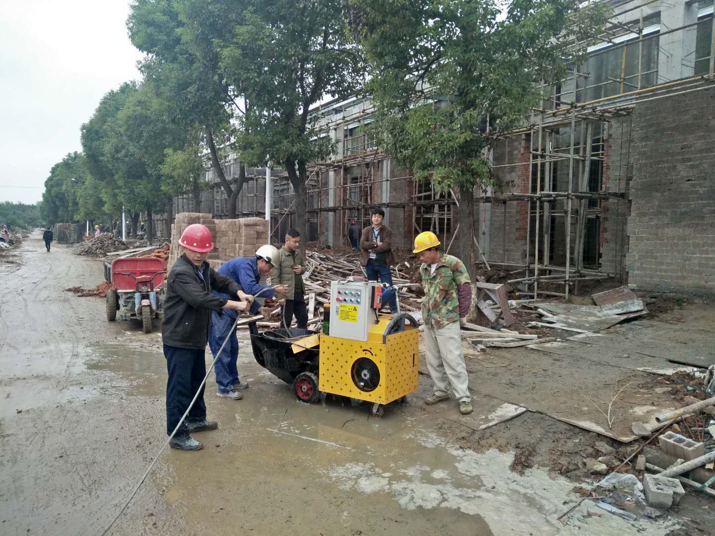 安慶二次結構柱輸送泵廠家施工現(xiàn)場