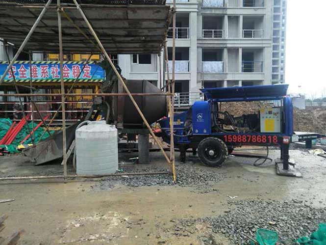 30型細(xì)石混凝土泵合作城建建設(shè)集團(tuán)錢江星河國際商業(yè)廣場(chǎng)項(xiàng)目
